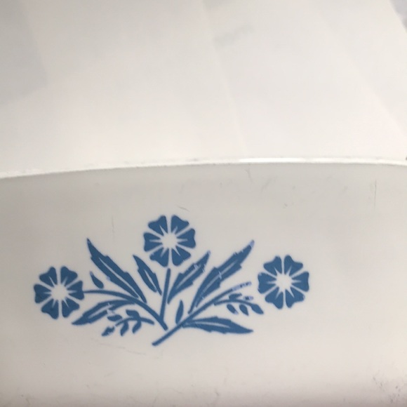 Vintage Corningware blue cornflower casserole - Picture 10 of 11